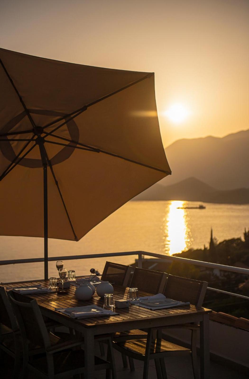 Kale Suites, Heated Pool In Winter, Adults Only Kas Bagian luar foto